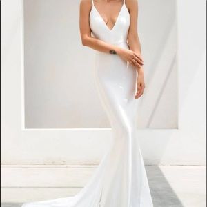 Mermaid white dress NWT